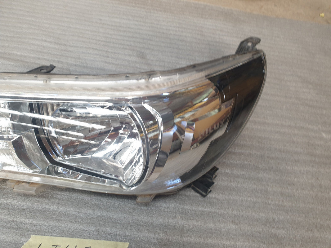 Toyota Hilux SRX 2019 Left Headlight