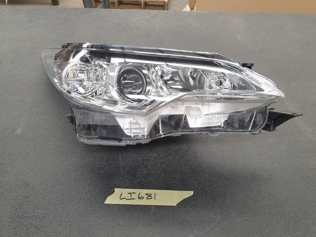 Toyota Fortuner 2018 Right Headlight