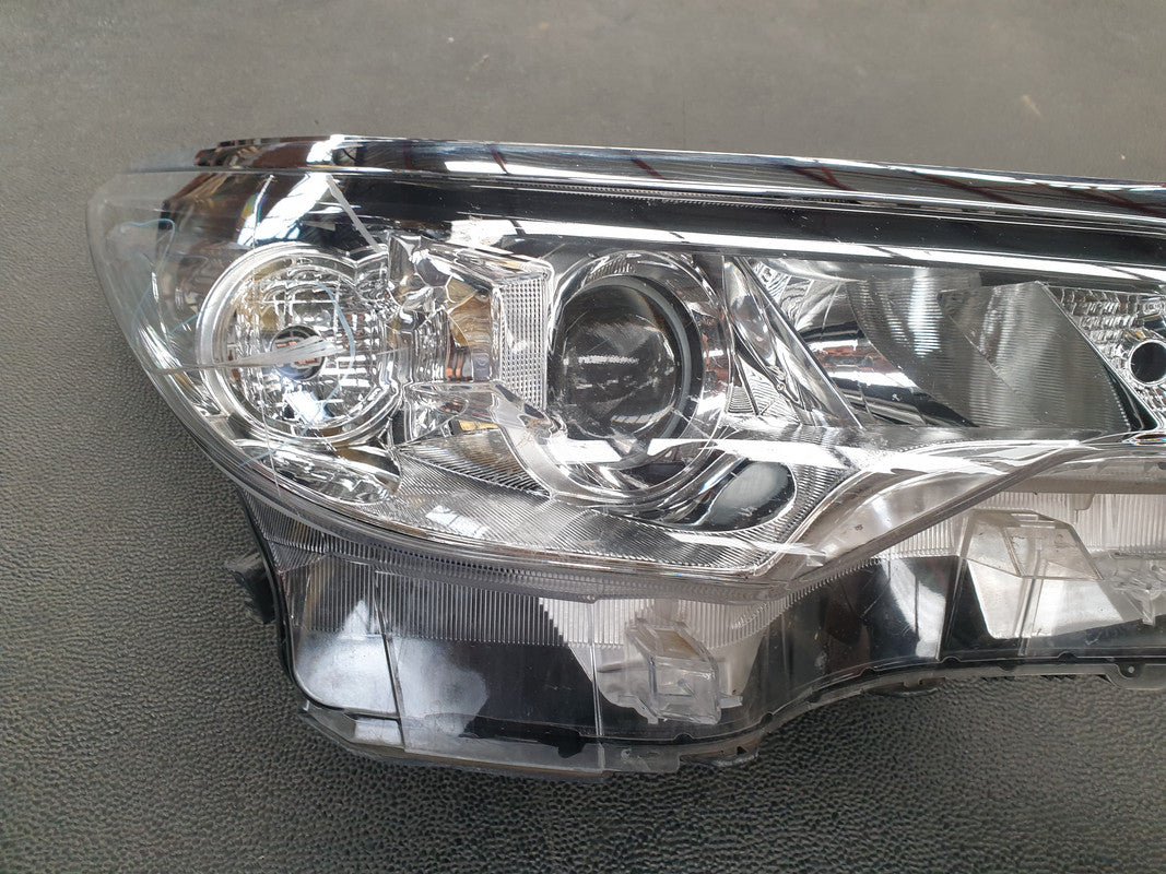 Toyota Fortuner 2018 Right Headlight