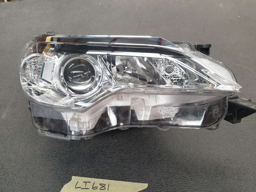 Toyota Fortuner 2018 Right Headlight