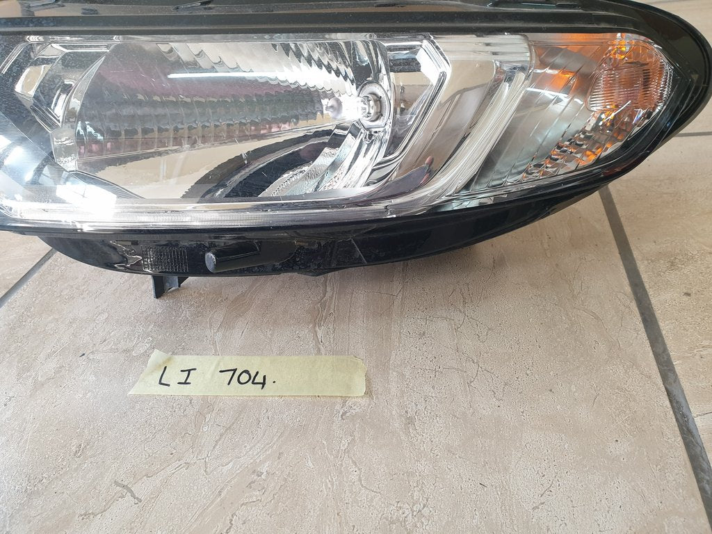 Ford Ecosport ii Left Headlight