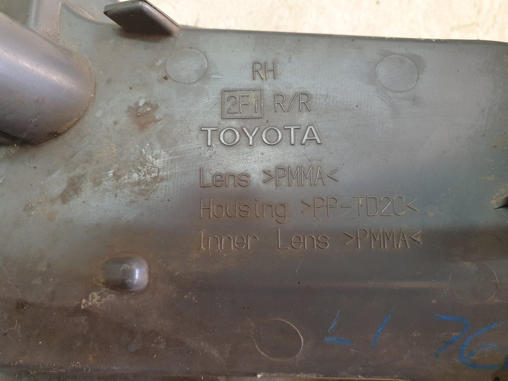 Toyota Rav4 Right Rear Bumper Reflector