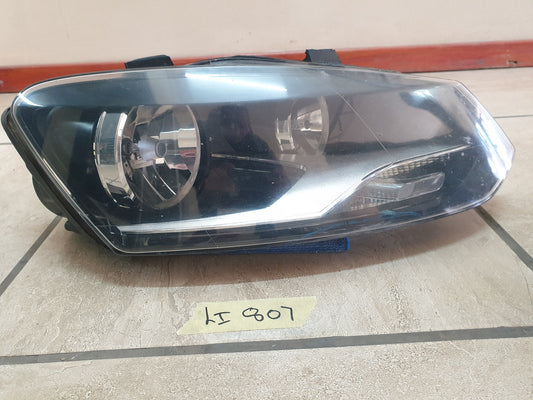 Volkswagen Polo Right Headlight