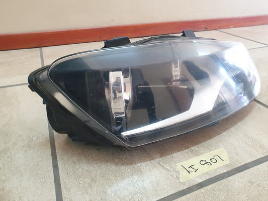 Volkswagen Polo Right Headlight