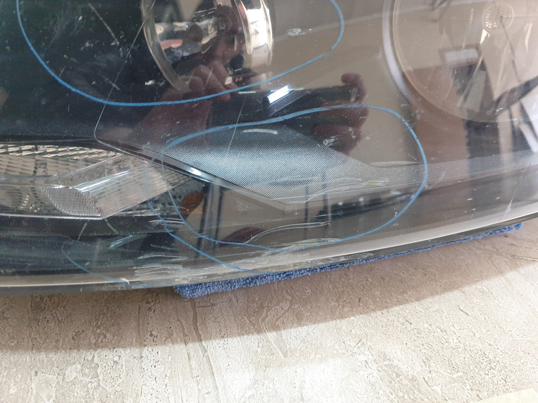 Volkswagen Polo Left Headlight