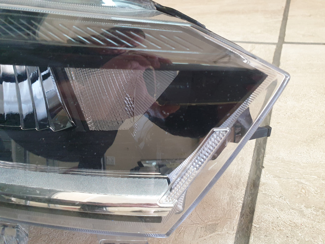 Volkswagen Polo Right Headlight