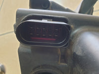 Volkswagen Tiguan Right Headlight