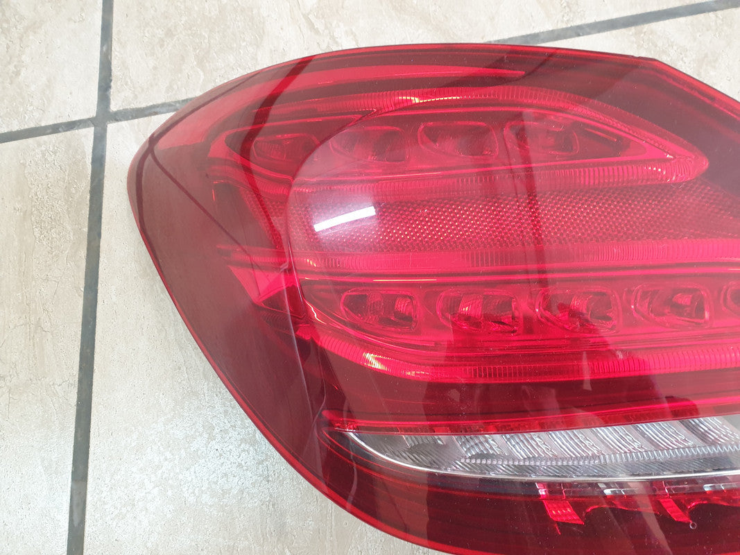 Mercedes-Benz C-Class W205 Left Taillight - Lens loose/broken at bottom right corner