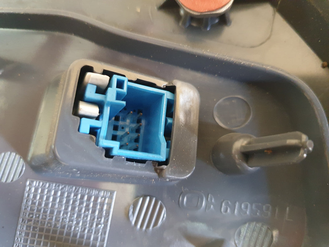 Mercedes-Benz C-Class W205 Left Taillight - Lens loose/broken at bottom right corner