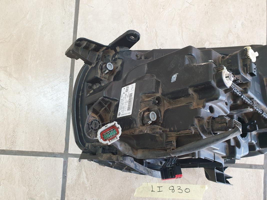 Mercedes-Benz X-Class W470 Right Headlight NO ECU