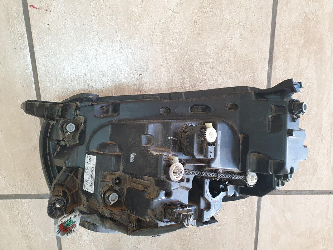 Mercedes-Benz X-Class W470 Right Headlight NO ECU