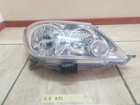 Toyota Aftermarket Fortuner 2006 Right Headlight