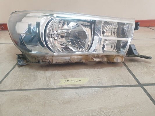 Toyota Hilux Right Headlight