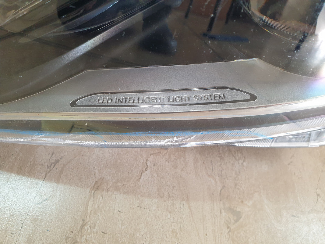 Mercedes-Benz V-Class W447 Left Headlight