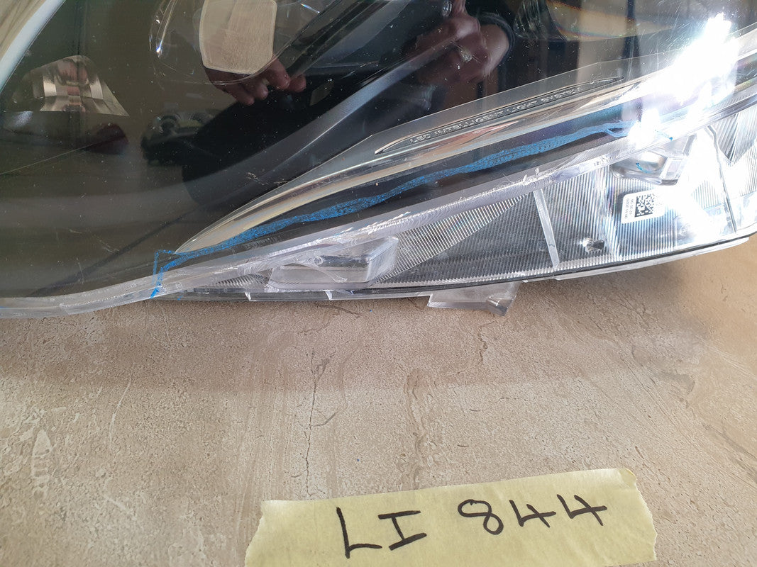 Mercedes-Benz V-Class W447 Left Headlight