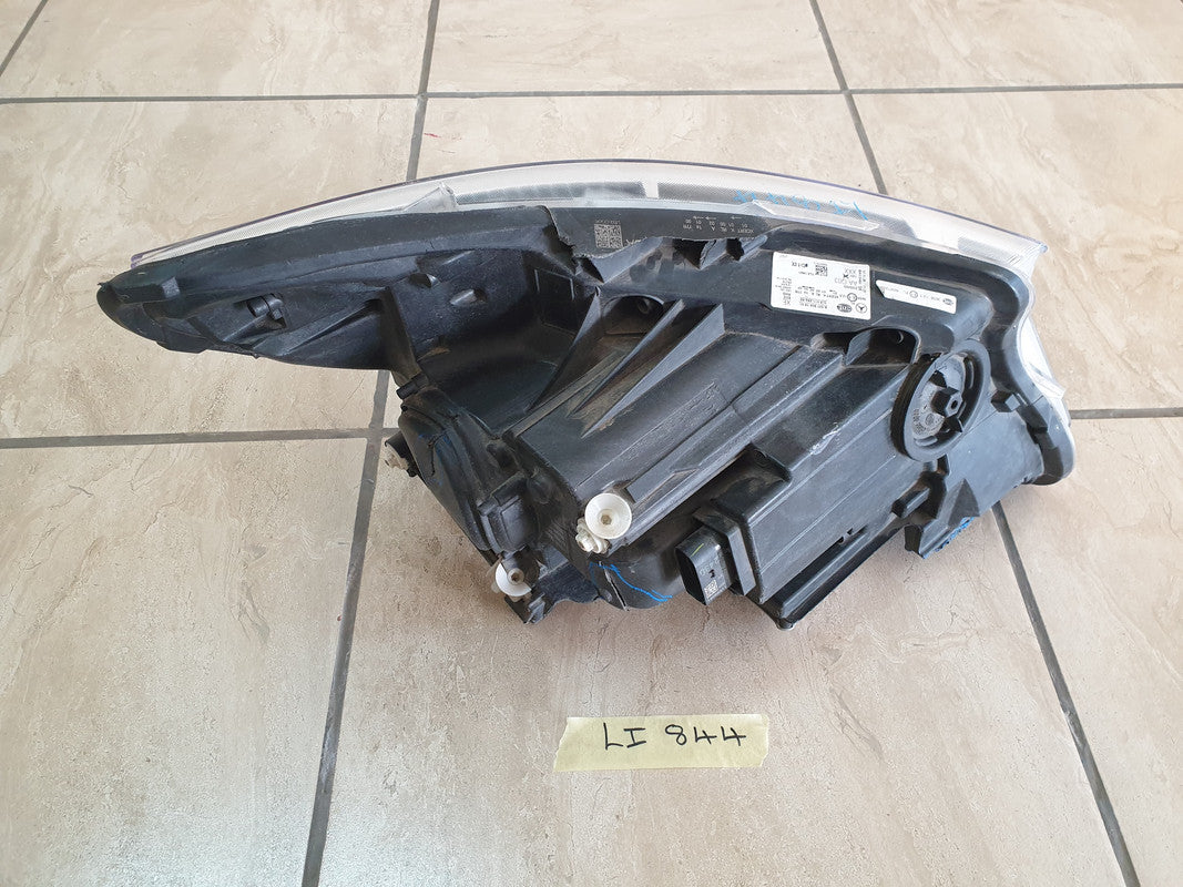 Mercedes-Benz V-Class W447 Left Headlight