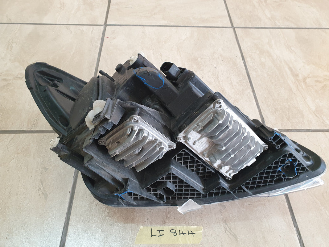 Mercedes-Benz V-Class W447 Left Headlight