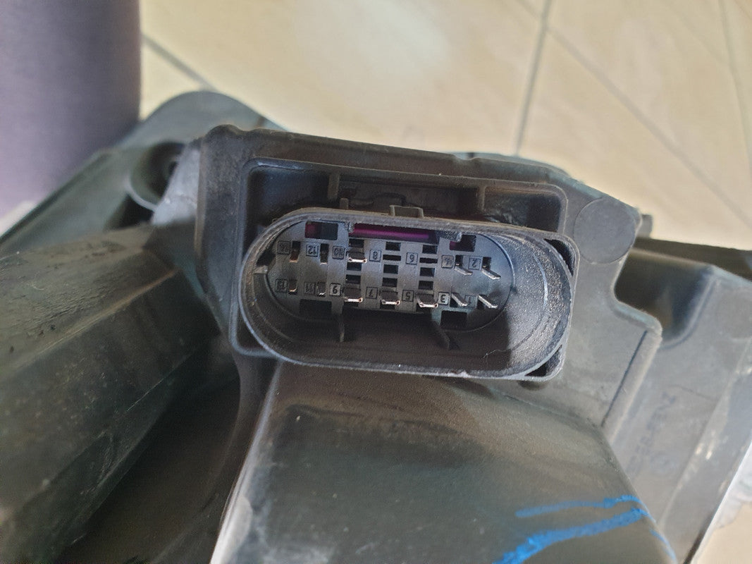 Mercedes-Benz V-Class W447 Left Headlight