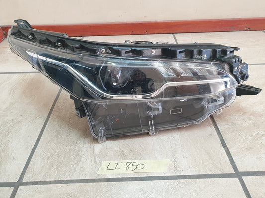Toyota Fortuner Right Headlight