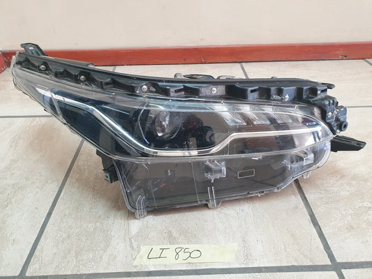Toyota Fortuner Right Headlight