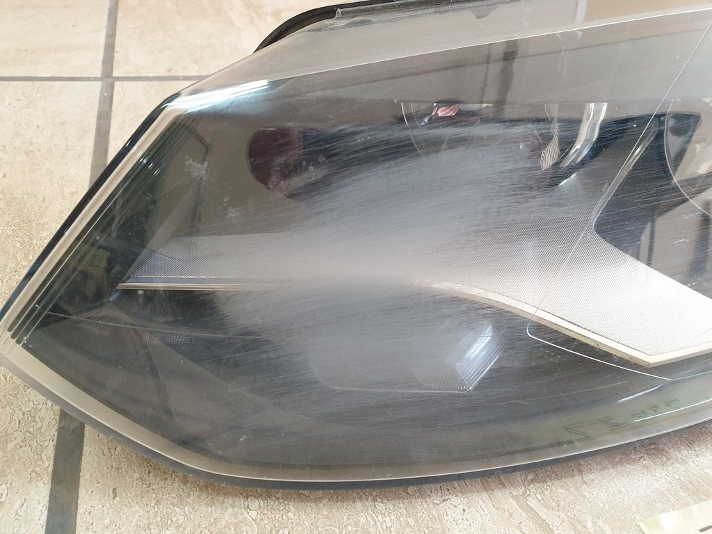 Volkswagen Polo Left Headlight