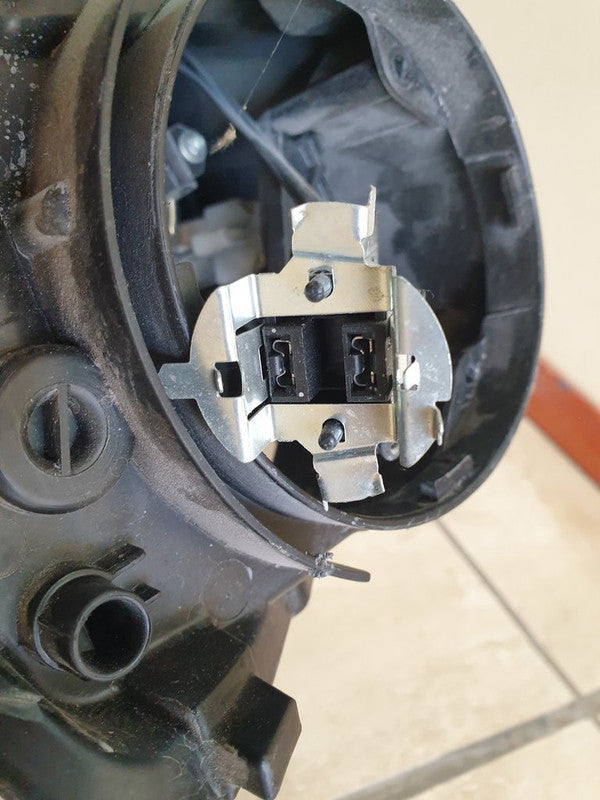 Volkswagen Polo Left Headlight