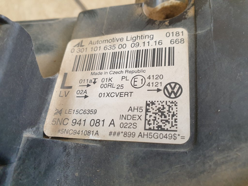 Volkswagen Tiguan Left Headlight