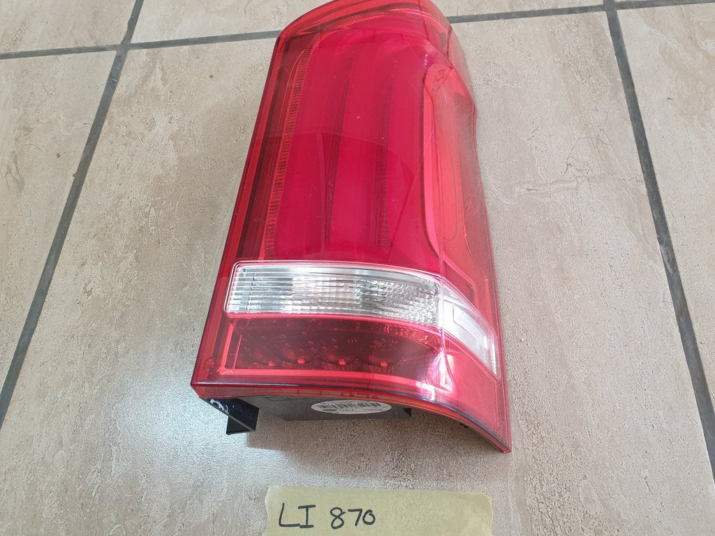 Mercedes-Benz V-Class W447 Right Taillight