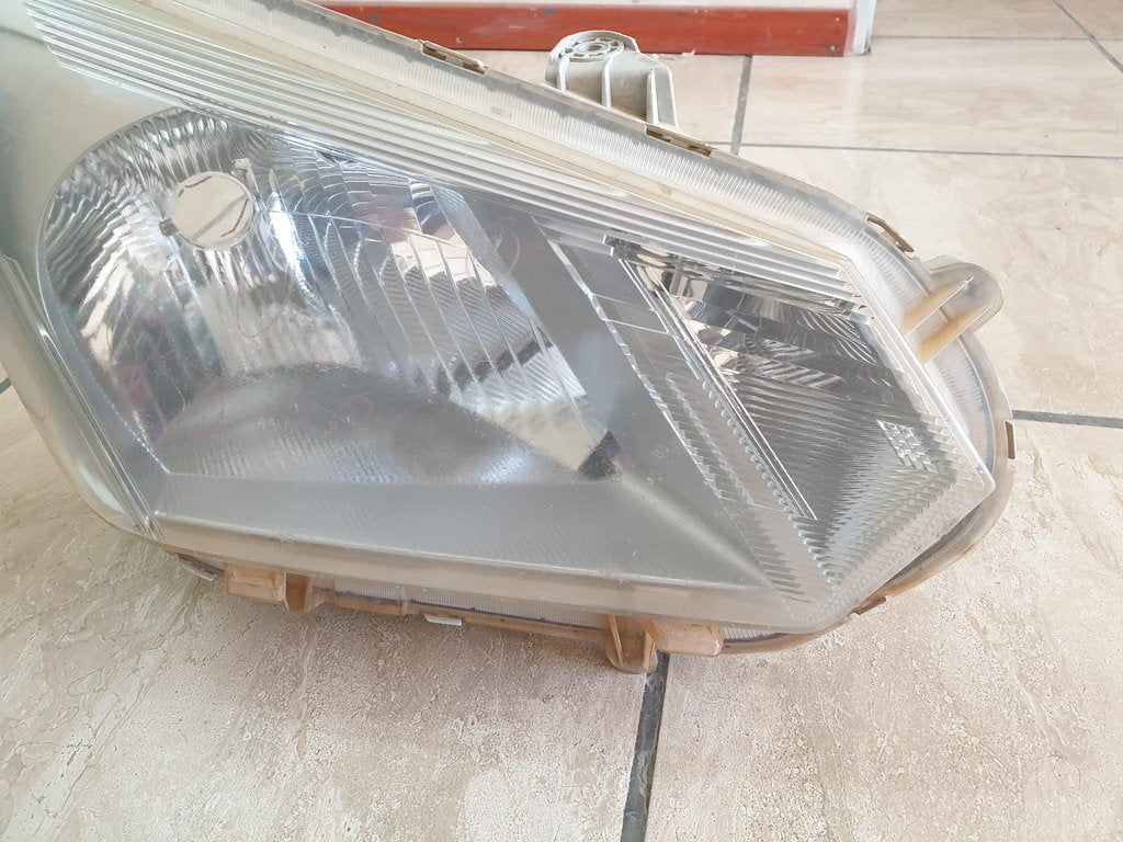 Isuzu D Max Right Headlight