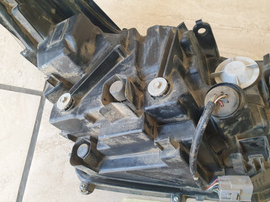 Toyota Fortuner Left Headlight