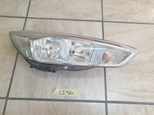 Ford Focus MK3 Right Headlight