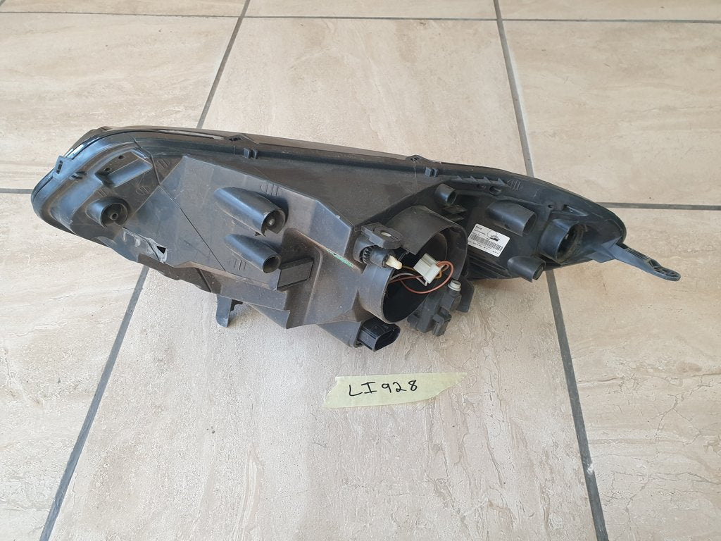 Ford Ecosport ii Right Headlight