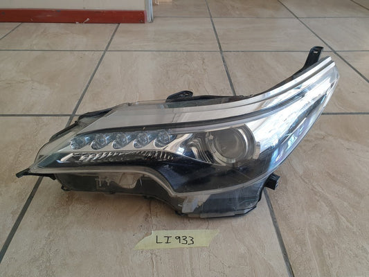 Toyota Fortuner Left Headlight
