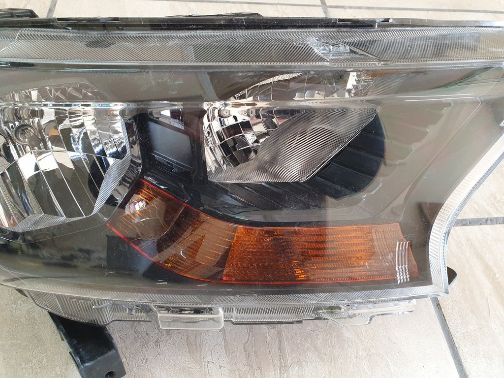 Ford Ranger T6 T7 Right Headlight