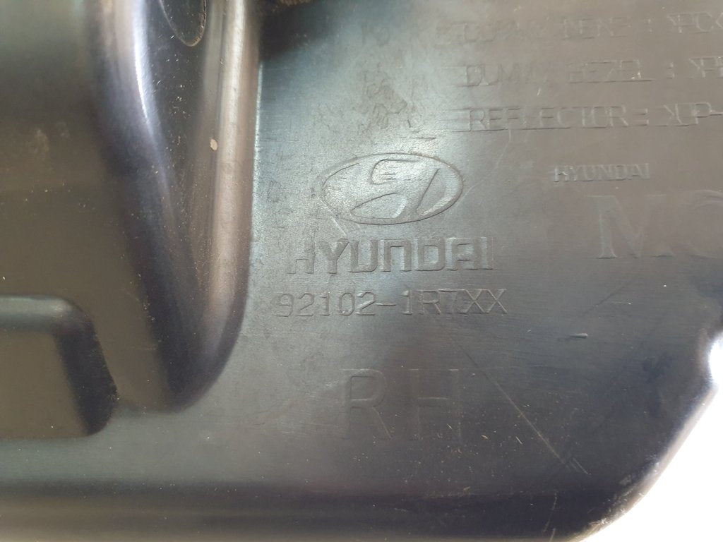 Hyundai Accent Right Headlight