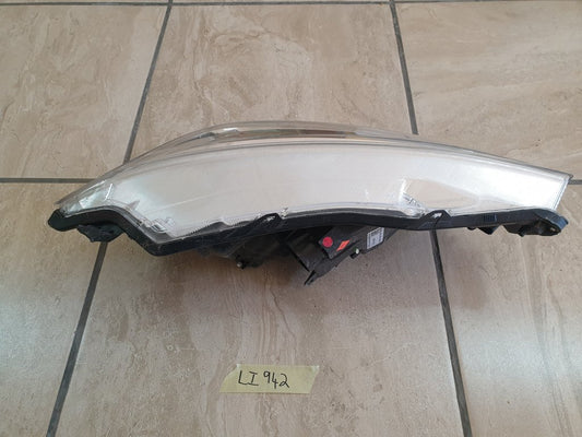 Toyota Rumion Suzuki Ertiga Left Headlight