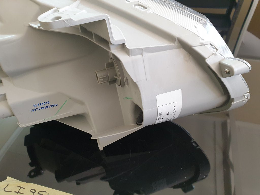 Isuzu D-Max Left Headlight