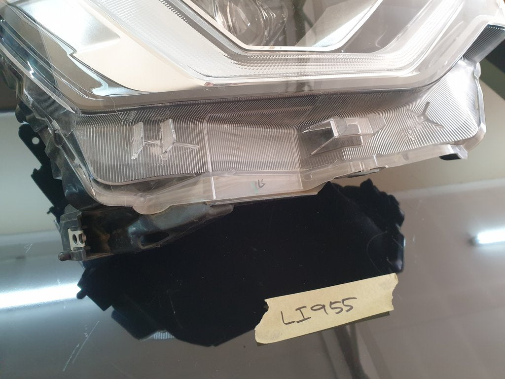 Isuzu D-Max Right Headlight