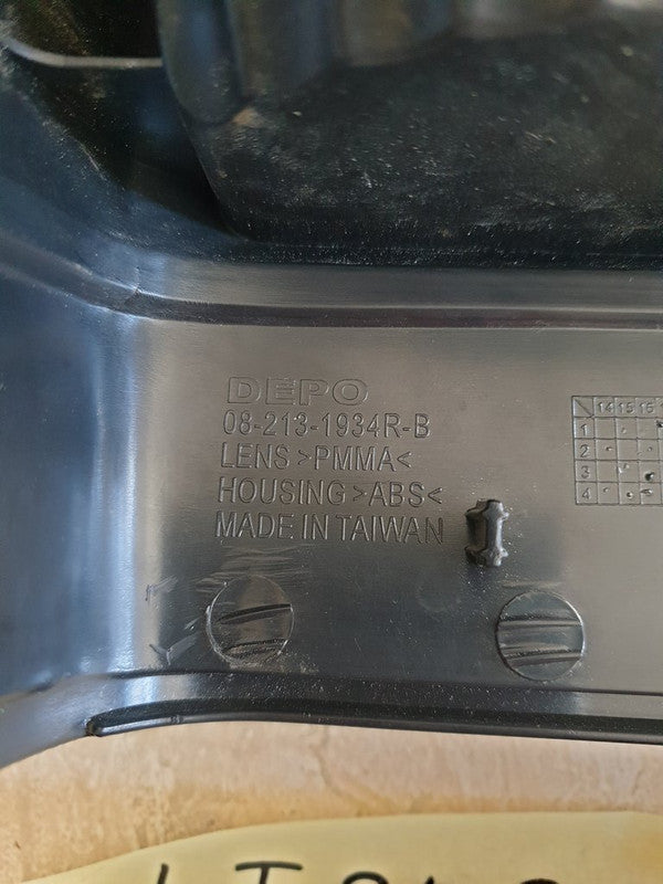 Isuzu Aftermarket D-Max Right Taillight