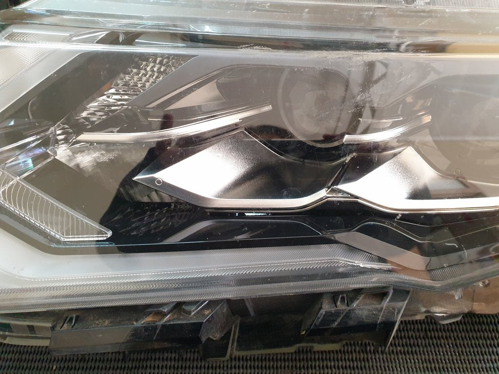 Nissan X-Trail Left Headlight