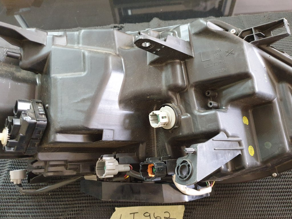 Nissan X-Trail Left Headlight