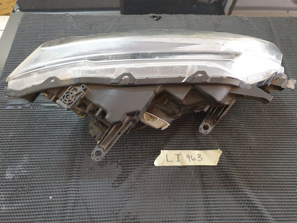 Nissan X-Trail Left Headlight