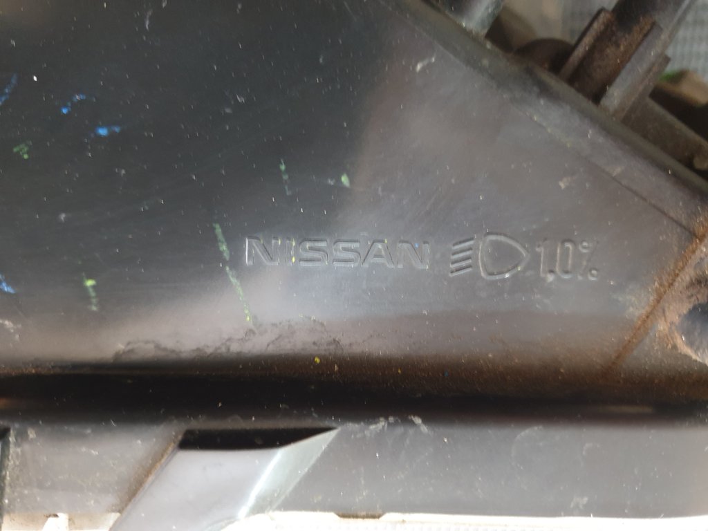 Nissan X-Trail Left Headlight