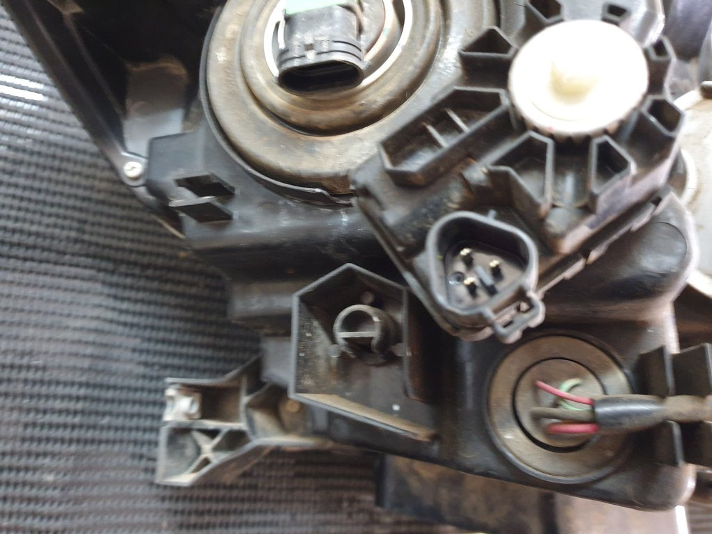 Nissan X-Trail Left Headlight