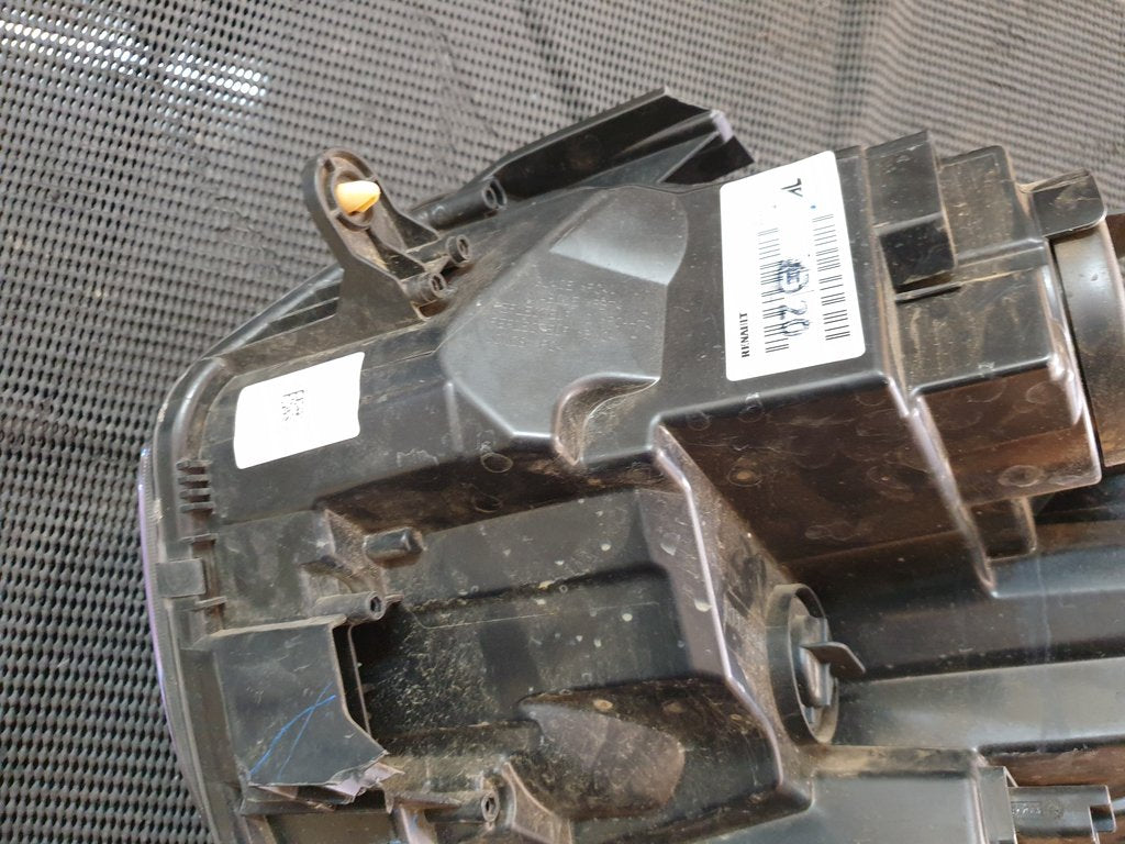 Renault Duster Right Headlight