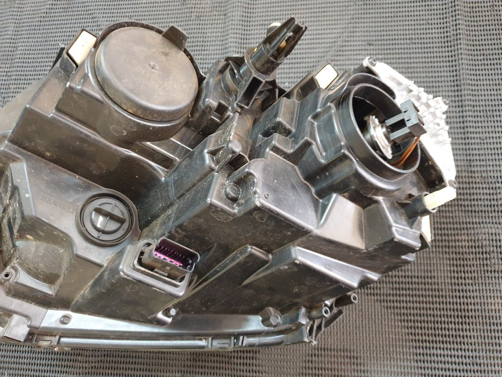 Renault Duster Right Headlight