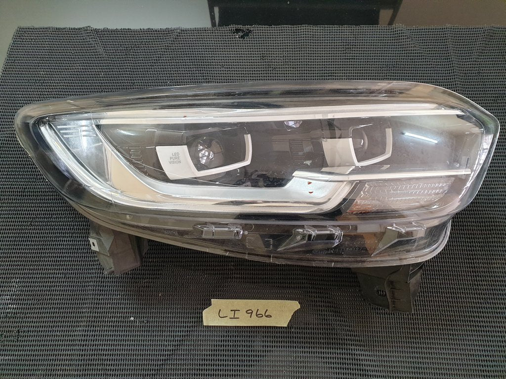 Renault Kadjar Right Headlight