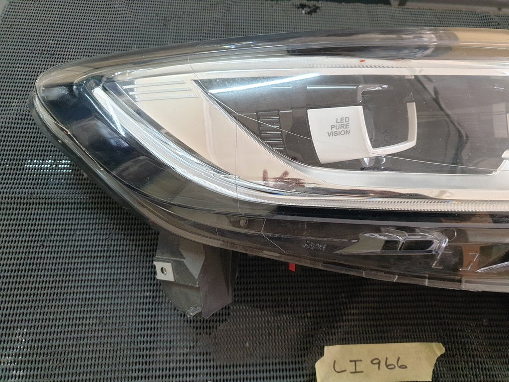 Renault Kadjar Right Headlight