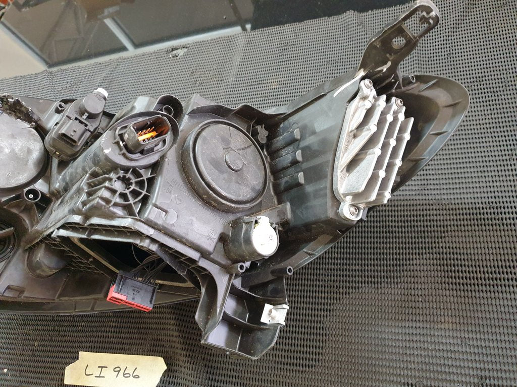 Renault Kadjar Right Headlight