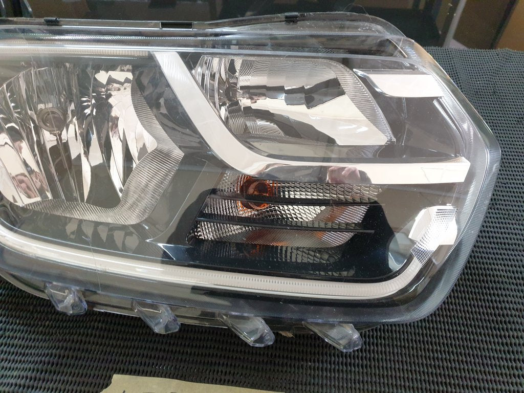 Renault Duster Right Headlight